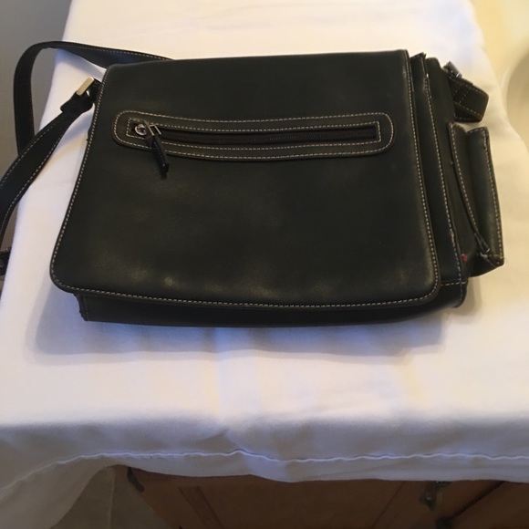 Liz Claiborne Pocketbook - Picture 1 of 2